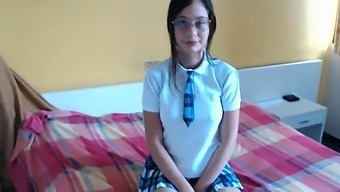 Venezuelan Teen Secretly Films Cousin'S Schoolgirl Antics And Performs Oral Sex