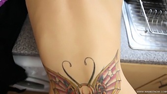 Your Girlfriend'S Sexy Sibling Craves To Be Fucked On The Kitchen Countertop