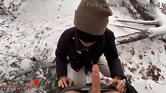 Luna'S Public Snowy Blowjob Nearly Gets Caught In Park
